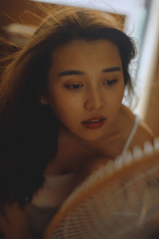 交换玩弄两个美妇教师韩国电影